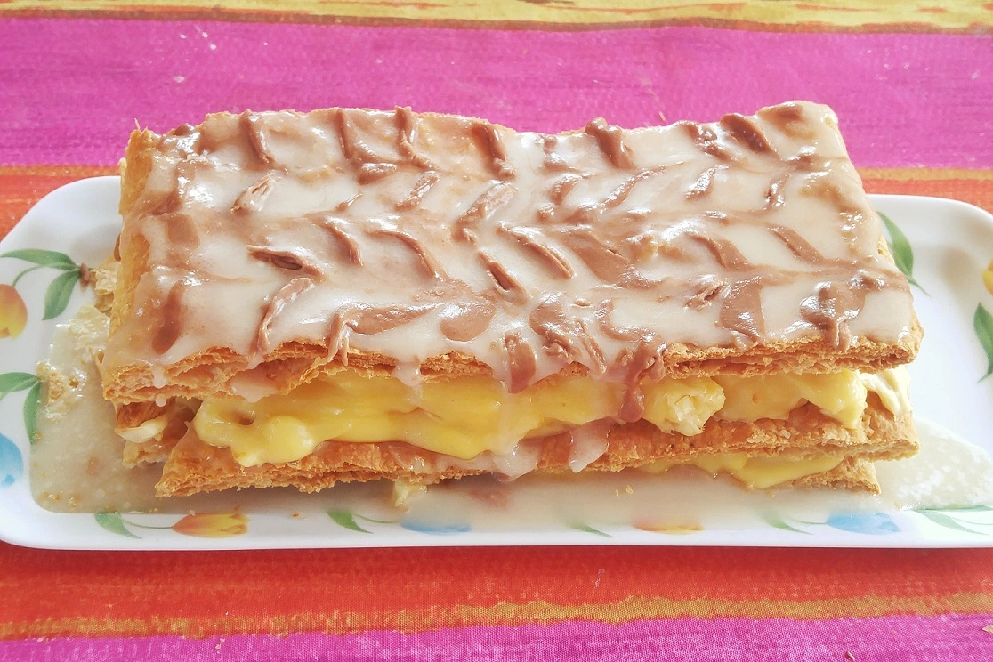 Photo of a mille-feuille - image from Wikipedia: https://commons.wikimedia.org/wiki/File:Mille-feuille456.jpg